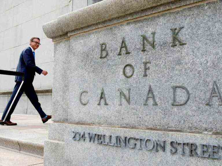 La Banque du Canada a la possibilité d’arrêter la hausse des taux avant la Réserve fédérale: économistes