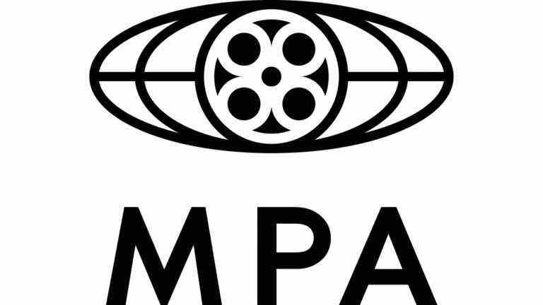 La Motion Picture Association embauche Pamela Corante au poste de vice-présidente des communications mondiales.
	
	
