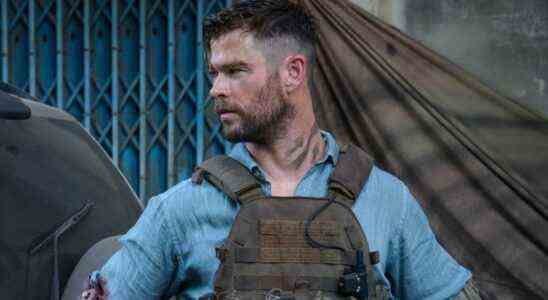 Chris Hemsworth in Extraction