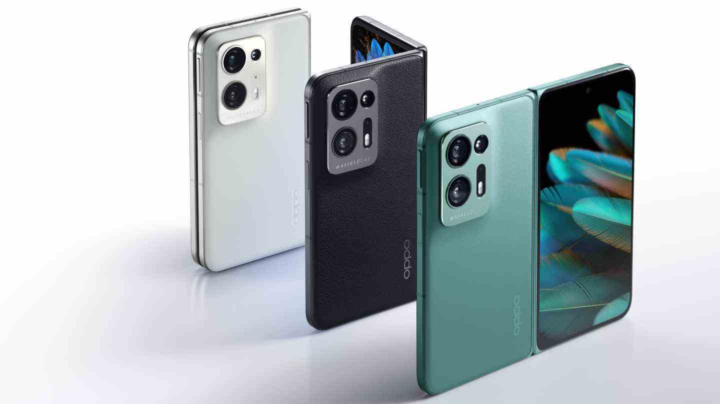 Un Oppo Find N2 en trois couleurs différentes