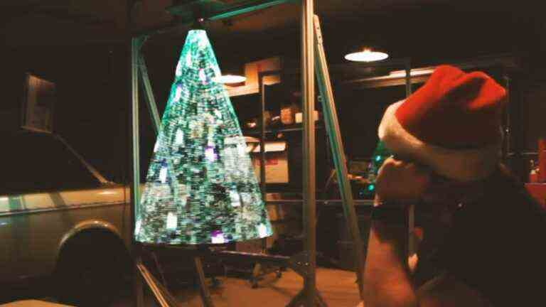 L’arbre de Noël « holographique » de Raspberry Pi tourne à une vitesse ridicule