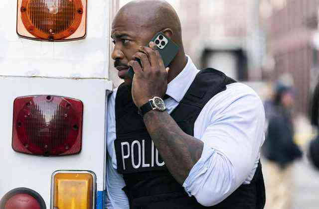 Law & Order: Mehcad Brooks sur Fall Finale, réunion potentielle de Supergirl