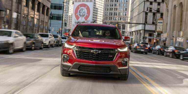 Le Chevrolet Traverse RS 2023 est un bus familial pas si sportif