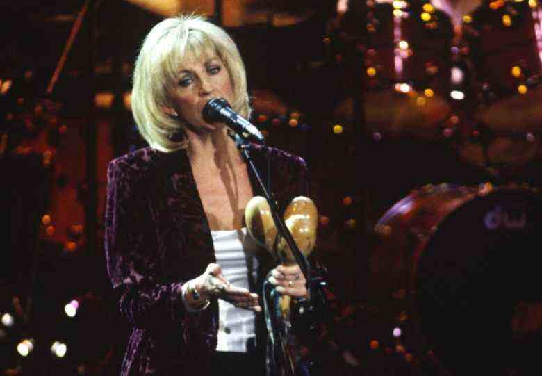 Christine McVie of Fleetwood Mac performs at Shoreline Amphitheatre on October 15, 1997 in Mountain View, California. (Photo by Tim Mosenfelder/Getty Images)