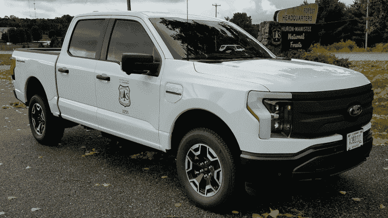 Le service forestier américain teste des camionnettes électriques Ford F-150 Lightning