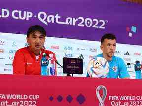 L'entraîneur croate Zlatko Dalic et Ivan Perisic lors de la conférence de presse au Qatar National Convention Center à Doha, au Qatar, le 26 novembre 2022.