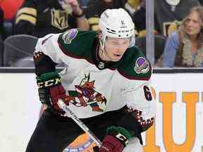 Le défenseur des Coyotes de l'Arizona, Jakob Chychrun.