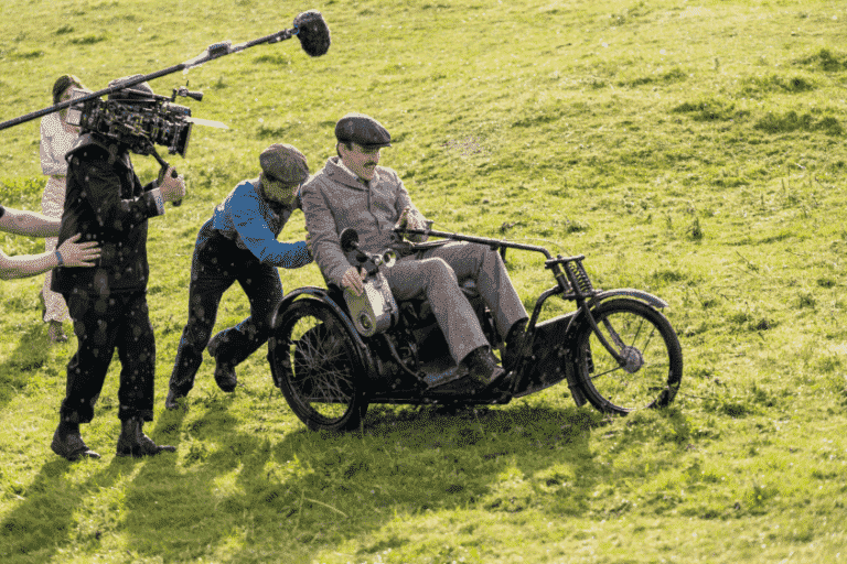 Matthew Duckett dans 'Lady Chatterley's Lover' démontre l'importance d'un casting authentique dans les rôles spécifiques aux personnes handicapées Les plus populaires doivent être lus
	
	
