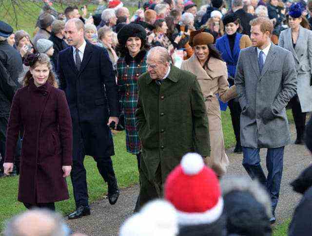 La famille royale assiste au service religieux du jour de Noël