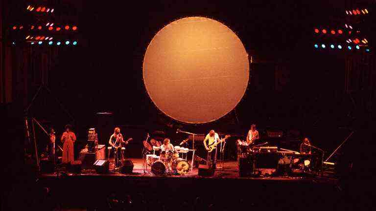 Pink Floyd publie discrètement 18 concerts de l'ère "Dark Side of the Moon" sur les services de streaming Les plus populaires doivent être lus Inscrivez-vous aux newsletters Variety Plus de nos marques
	
	
