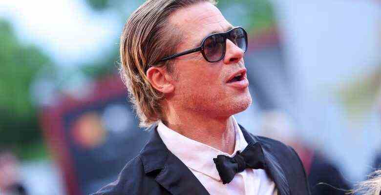 VENICE, ITALY - SEPTEMBER 08: Brad Pitt attends the "Blonde" red carpet at the 79th Venice International Film Festival on September 08, 2022 in Venice, Italy. (Photo by Vittorio Zunino Celotto/Getty Images)