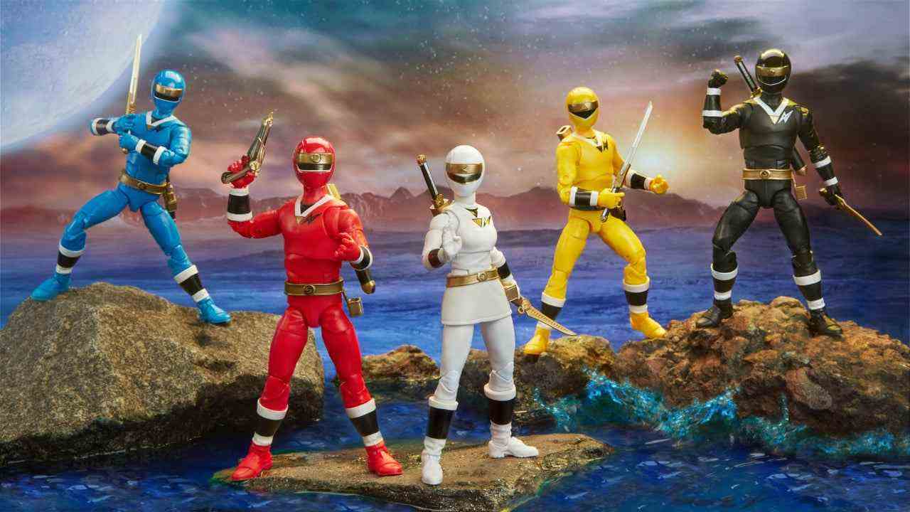 Power Rangers : Hasbro dévoile de nouvelles figurines inspirées des Mighty Morphin Alien Rangers
