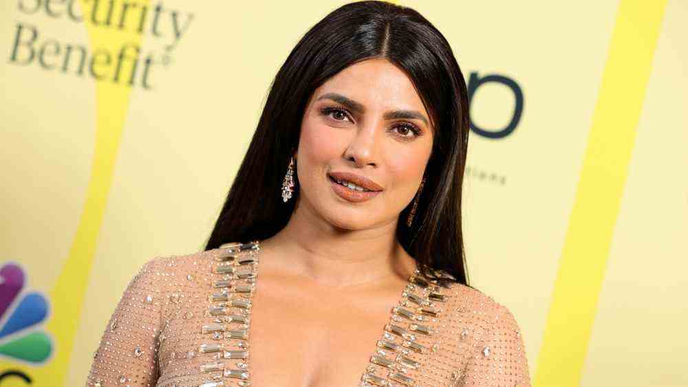 Priyanka Chopra Jonas n'a reçu l'égalité de rémunération qu'une seule fois au cours de ses 20 ans de carrière : j'ai reçu 10 % des salaires des co-vedettes masculines à Bollywood
	
	
