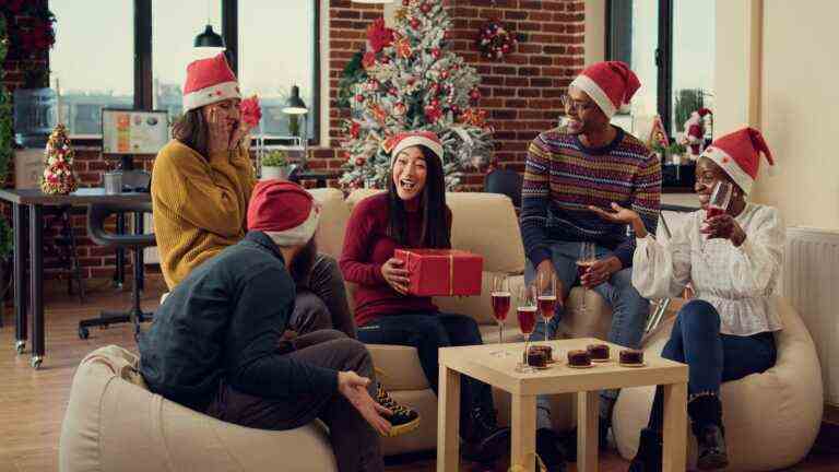 Quelle est la différence entre Dirty Santa et White Elephant ?  – LifeSavvy