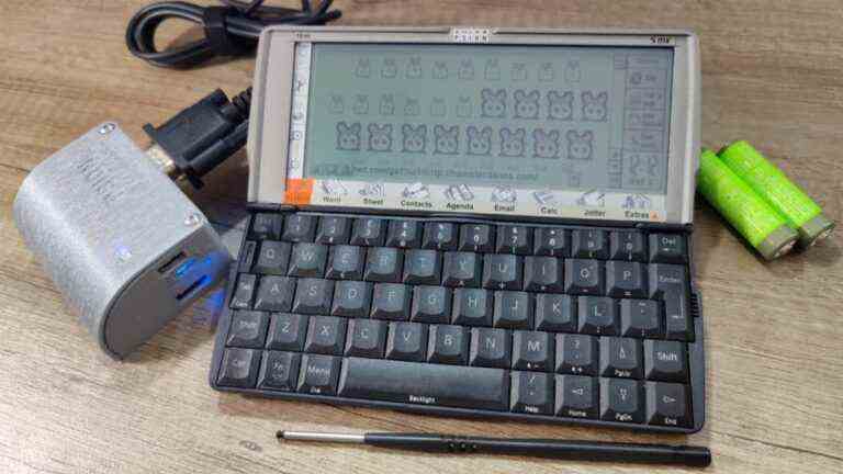 Raspberry Pi Drives ‘Sidecar’ Internet Access pour Psion PDA