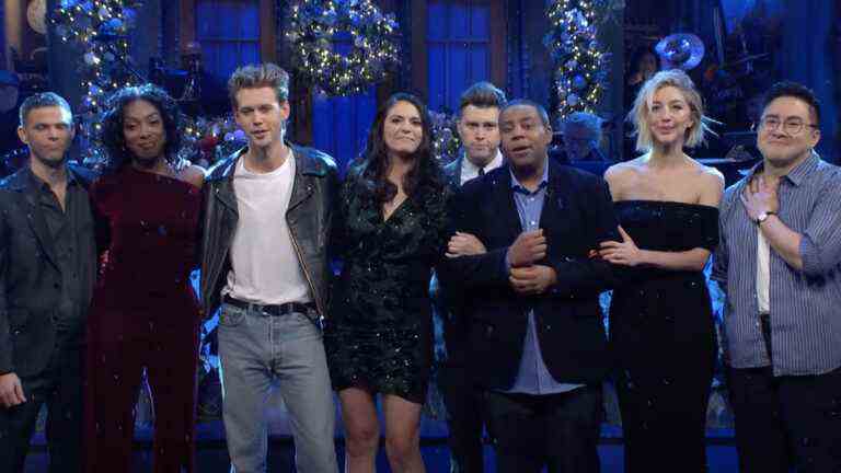 Regardez Cecily Strong dire au revoir en larmes à Saturday Night Live
