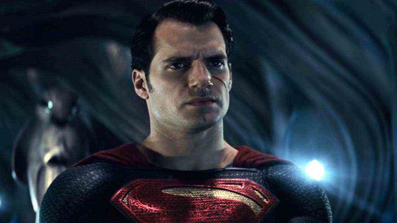 Superman d'Henry Cavill coupé du flash - Rapport
