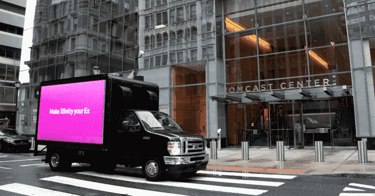 T-Mobile fait la promotion de l’Internet domestique 5G en conduisant un camion en rond