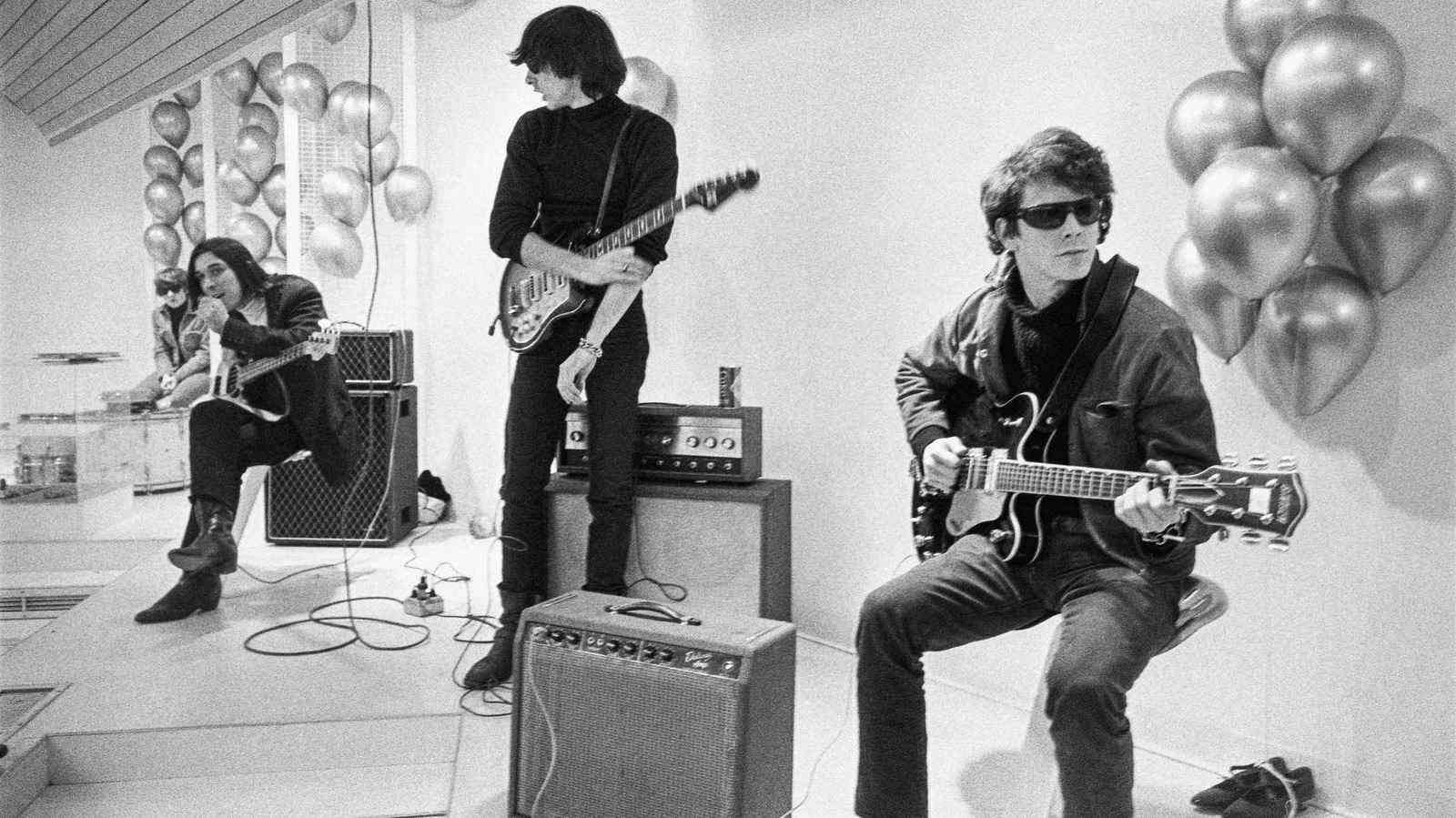 The Velvet Underground: Todd Haynes parle de son approche du doc ​​et de ce que la musique signifie pour lui [Exclusive Interview]
