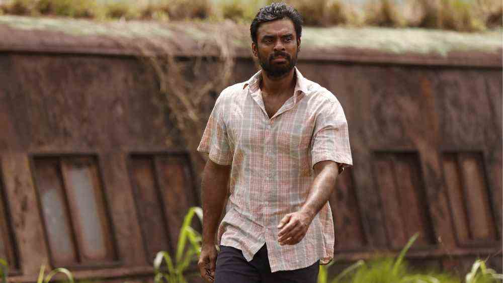 Tovino Thomas termine le film indien anti-guerre de Bijukumar Damodaran 