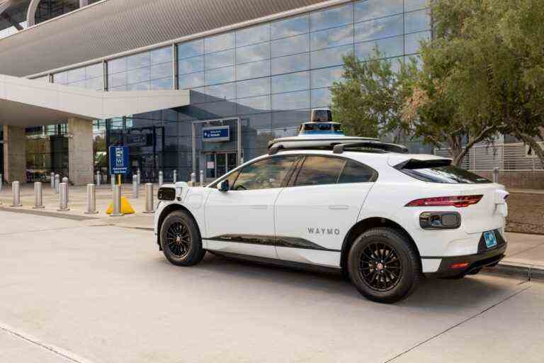 Waymo ouvre les trajets de l’aéroport de Phoenix au public et double la zone de service du centre-ville