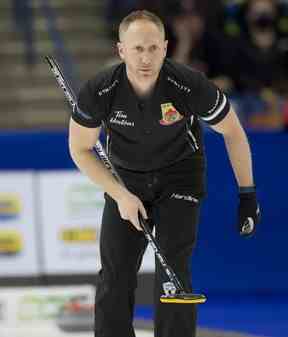 Brad Jacobs a été l'un des meilleurs joueurs de curling au Canada au cours de la dernière décennie et maintenant il jouera troisième pour l'équipe Reid Carruthers de Winnipeg.