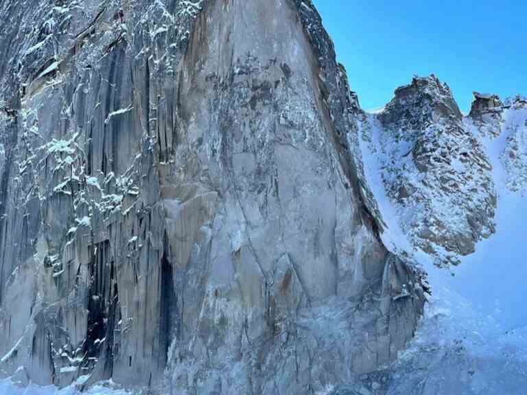 « Cela va changer les Bugaboos pour toujours »: un gros éboulement trouvé sur Snowpatch Spire en Colombie-Britannique