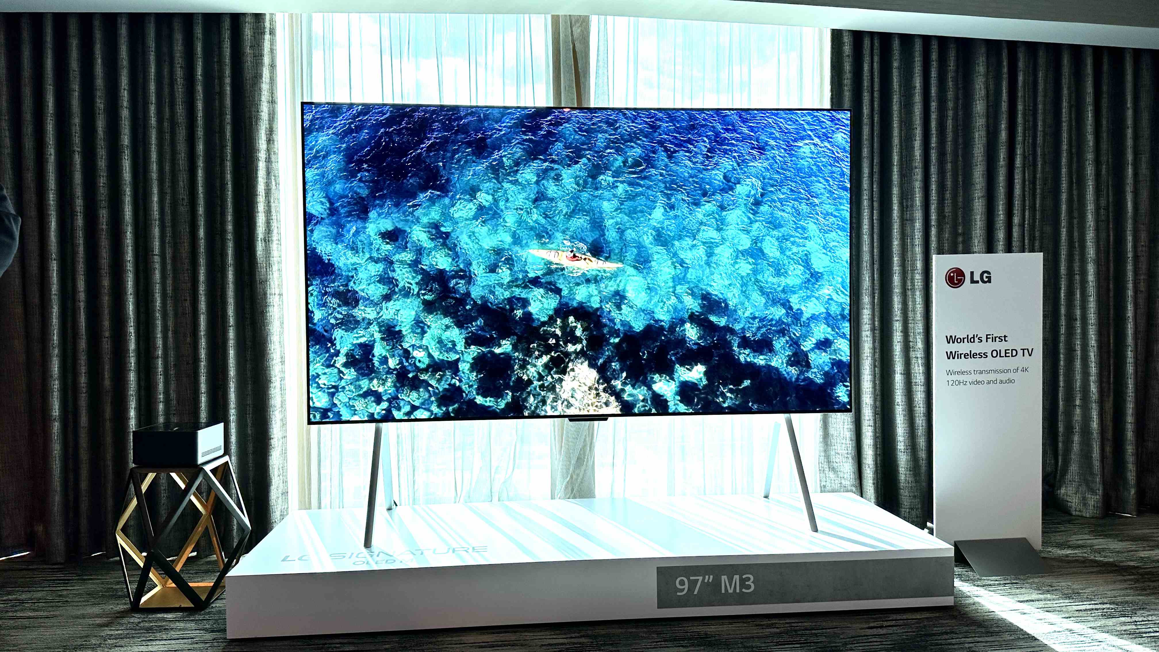 Le LG Signature Series M3 OLED au CES 2023.