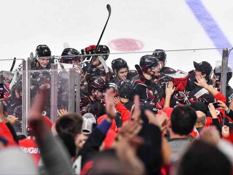 Choix et pronostics pour la demi-finale Canada vs États-Unis du WJC : les conditions de la patinoire pèsent sur la rivalité