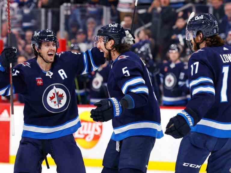 Heinola fait en sorte de rester dans les parages alors que les Jets devancent les Flames