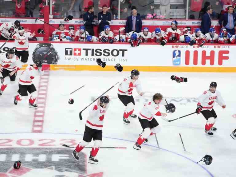 Dylan Guenther remporte l’OT, le Canada remporte la 20e médaille d’or aux championnats du monde juniors