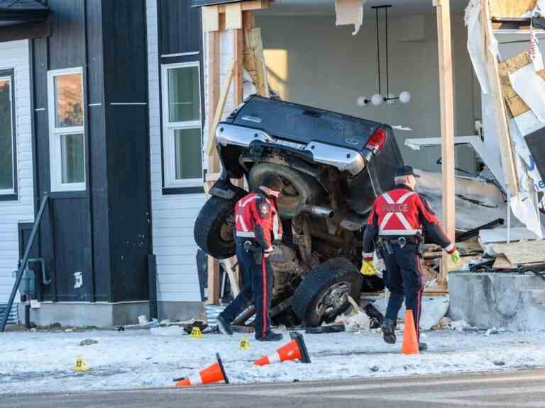 Une famille de Calgary dans les limbes après qu’un camion volé a percuté sa maison