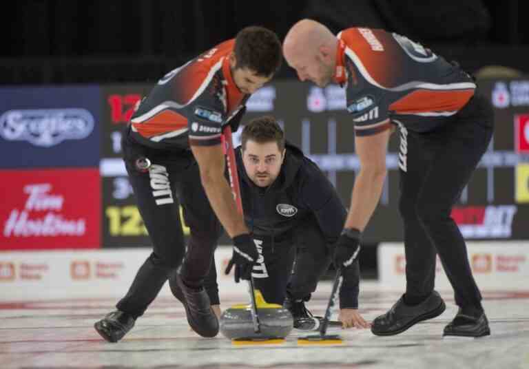 Comment les frères de curling EJ et Ryan Harnden s’adaptent pour jouer dans différentes équipes pour la première fois