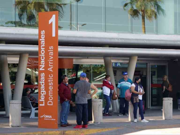 Certains Canadiens devraient revenir de la région de Mazatlan au Mexique avec la réouverture des aéroports