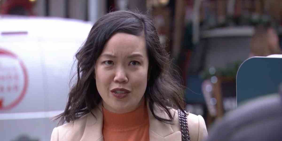 La star de Hollyoaks, Vera Chok, révèle la réaction de Honor au secret de Mason

