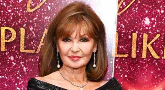 La star de Coronation Street, Stephanie Beacham, «confrontée à un cambrioleur» à la maison