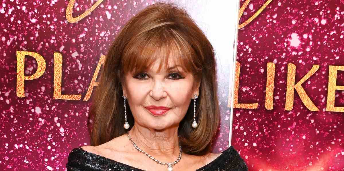 La star de Coronation Street, Stephanie Beacham, «confrontée à un cambrioleur» à la maison

