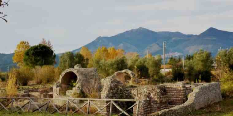 Le béton de la Rome antique pourrait s’auto-réparer grâce au « mélange à chaud » avec de la chaux vive