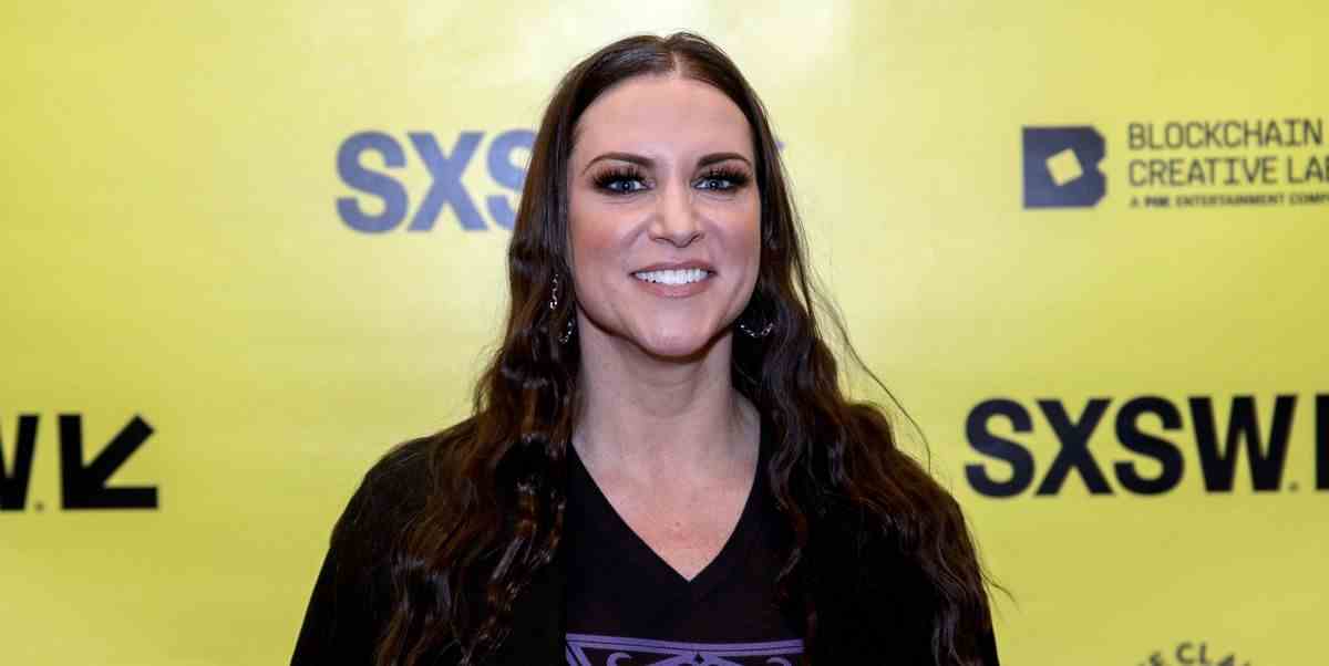 Stephanie McMahon démissionne de la WWE alors que Vince McMahon revient en tant que président exécutif

