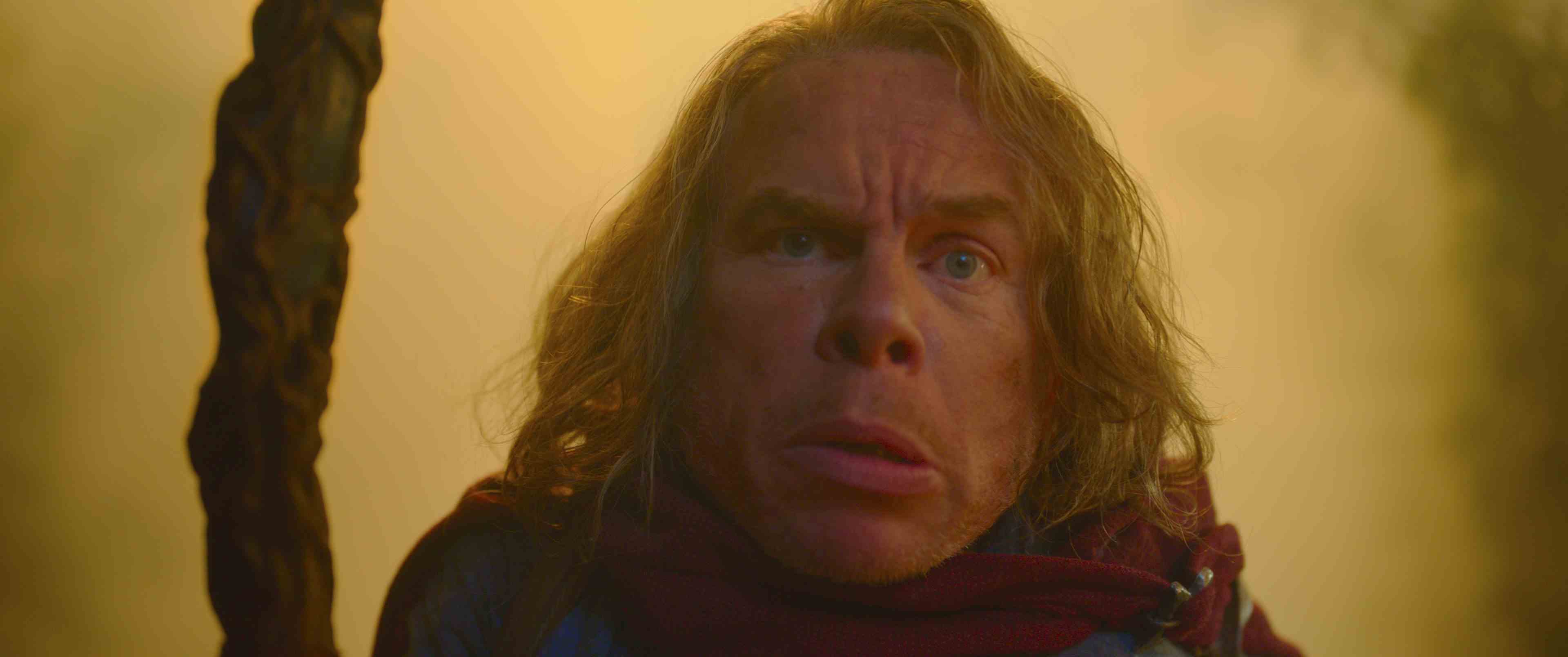 Willow Ufgood (Warwick Davis) dans WILLOW de Lucasfilm