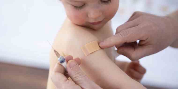 Le déclin de la vaccination aux États-Unis se poursuit : 250 000 maternelles vulnérables à la rougeole