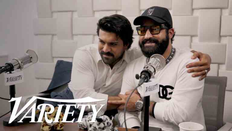 Les stars de "RRR" NTR Jr et Ram Charan discutent de leur bromance et de leur travail avec le réalisateur "Insane" SS Rajamouli Les plus populaires doivent être lus Inscrivez-vous aux newsletters Variety Plus de nos marques
	
	
