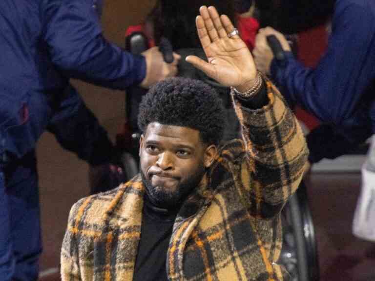 ‘Je t’aime Montréal!’  PK Subban raconte aux partisans enthousiastes du Centre Bell lors de la cérémonie en son honneur