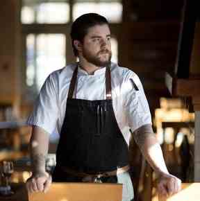 Chef Stephen Lusby Blackburn – fourni