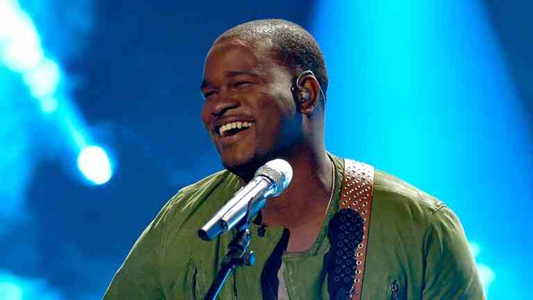 CJ Harris, ancien concurrent d'"American Idol", décède à 31 ans.
	
	
