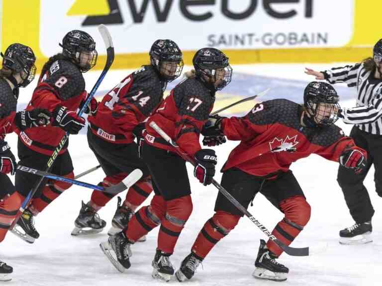 L’effort de quatre buts de Kraemer mène le Canada devant la Suède 10-0 pour l’or féminin des moins de 18 ans