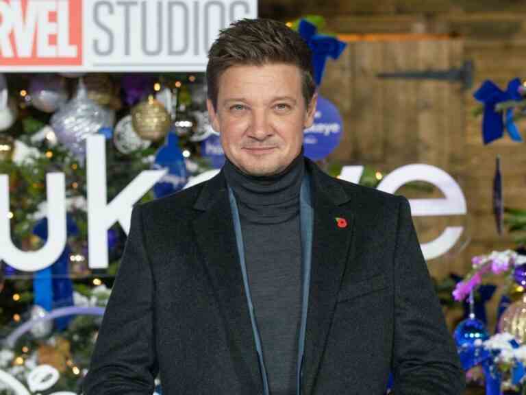 Jeremy Renner nécessite une reconstruction thoracique substantielle: rapport