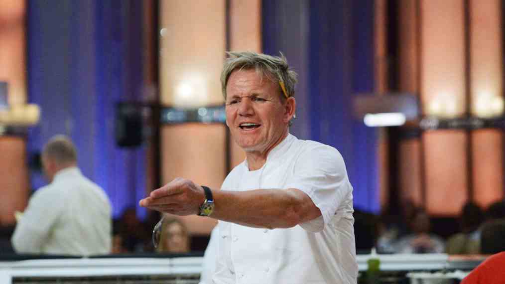 Hell's Kitchen - Gordon Ramsay dans 'Chefs Compete, Part 2' - Saison 11, épisode 2