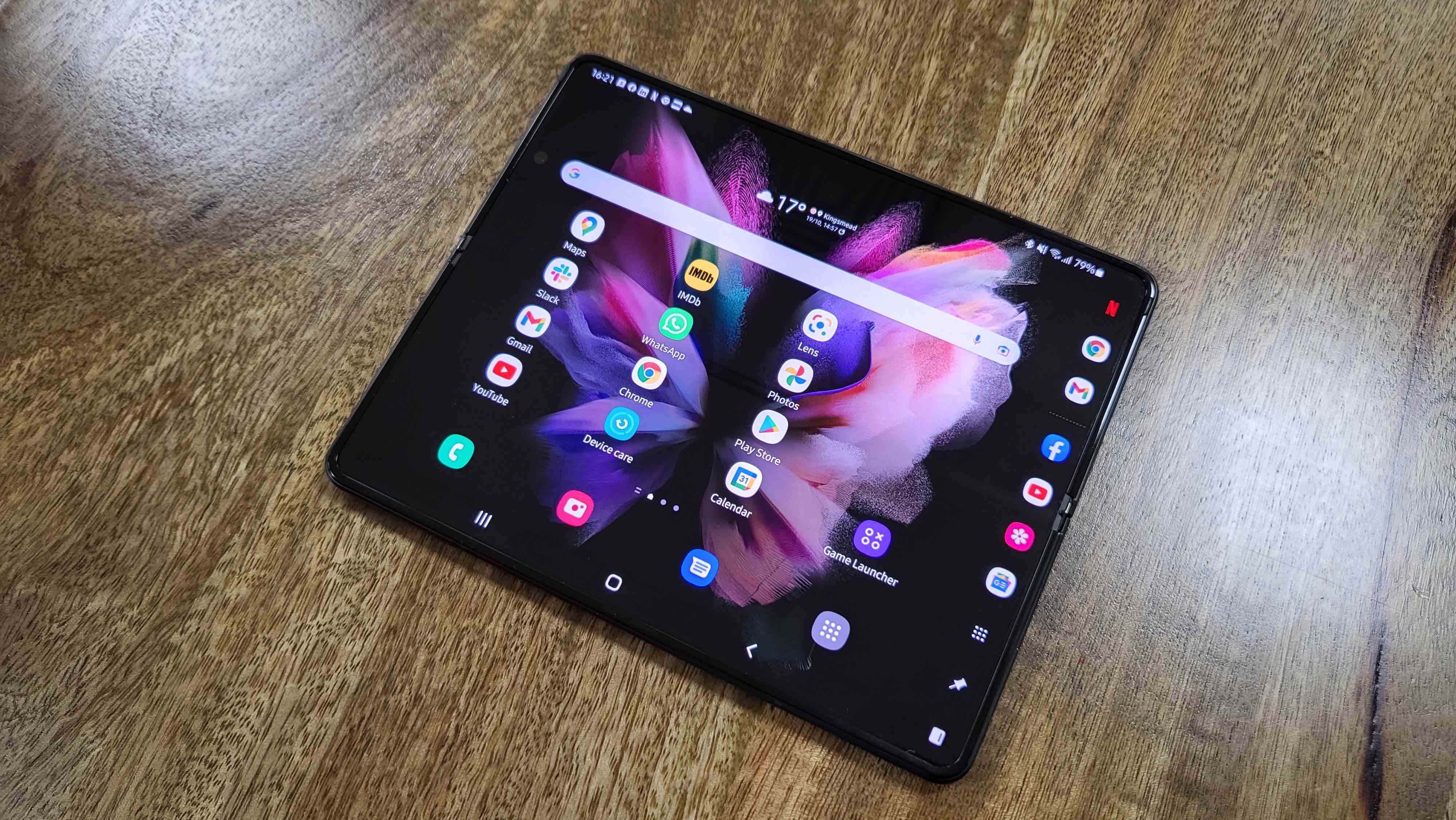 Samsung Galaxy Z Fold 3