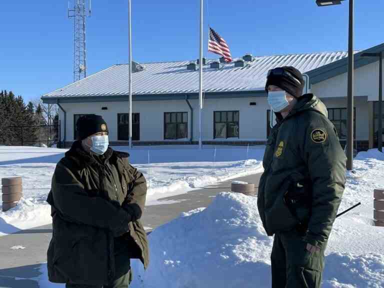 Un an après la mort de migrants indiens à la frontière du Manitoba, les États-Unis voient toujours des passages illégaux